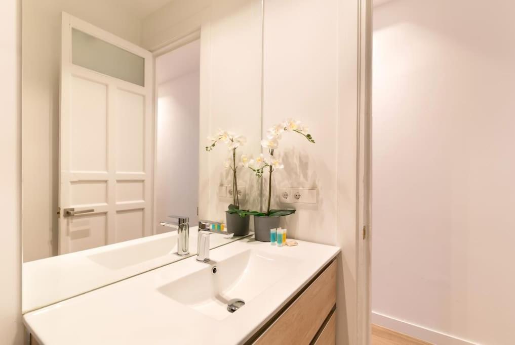 Amazing Apartment! Quiet And Bright, Madrid. Екстер'єр фото